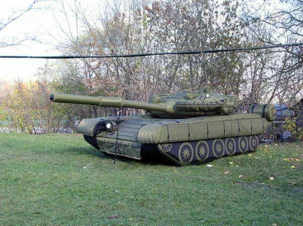 湖里陆地军事假目标坦克
